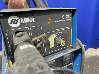 USED MILLER CP300