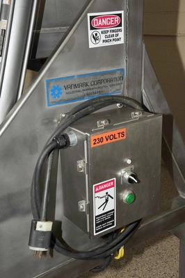 Vanmark _UNKNOWN_ Dumpers & Lifts | Envoy Equipment LLC (3)