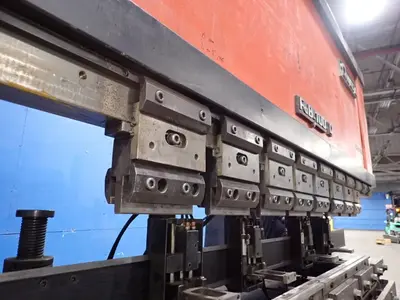 USED AMADA FBD1025