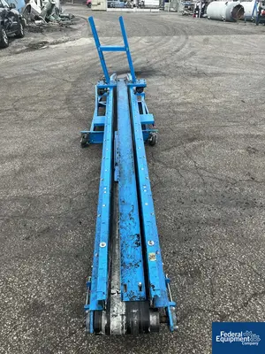 USED New London Engineering 10" New London Inclined Belt Conveyor, Model T4-521-10"