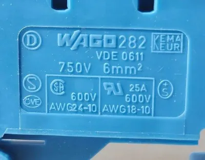 WAGO 282-104 Screwless Clamping Systems. Box with 21. Loc 3D-3