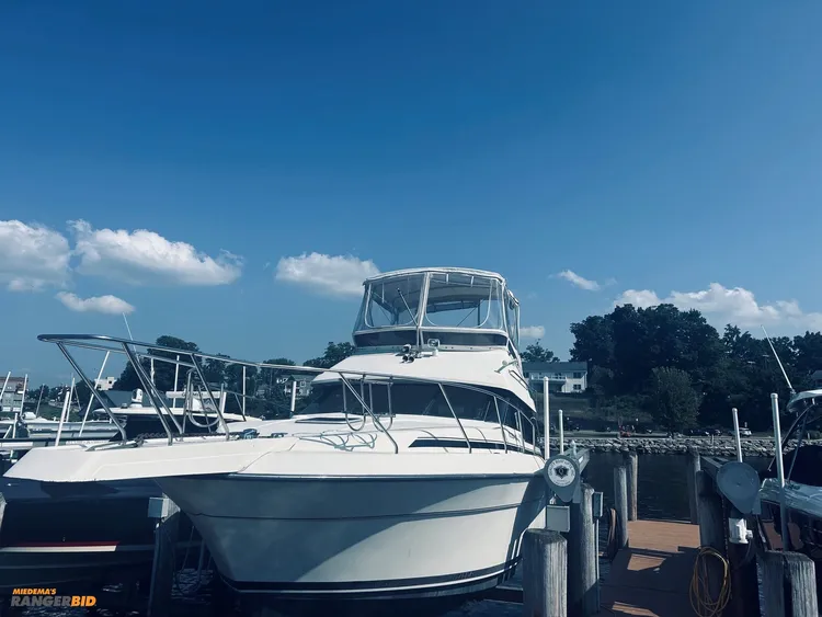 Used 1990 SILVERTON MOTOR YACHT Boats (Misc) Michigan US | Miedema Asset Management Group #1180591