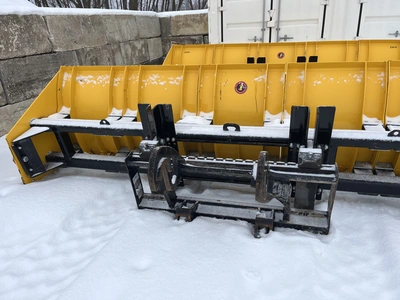 Used ARCTIC SECTIONAL SNOW PUSHER 13'6" Snow Removal & Equipment Indiana US | Miedema Asset Management Group #1424750