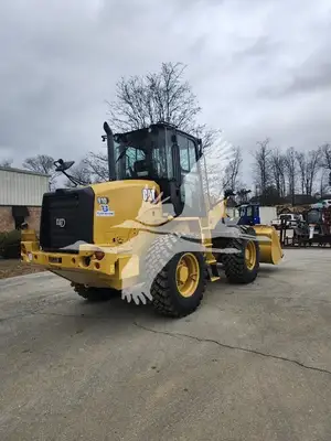 USED 2024 CATERPILLAR 910
