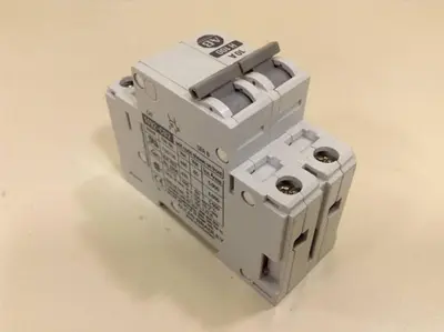 USED ALLEN BRADLEY 1492-CB2/H100 SER B