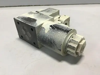 USED YUKEN DSG-01-2B2-D24-60
