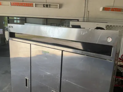 USED DELFIELD UPRIGHT FREEZER