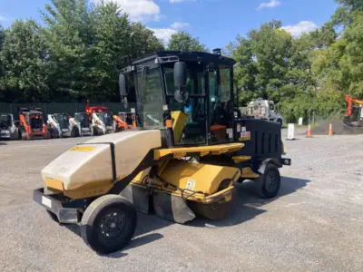 2018 LAY-MOR SWEEPMASTER 450-ST Ride-On Sweepers And Brooms | Steam Well LLC (1)