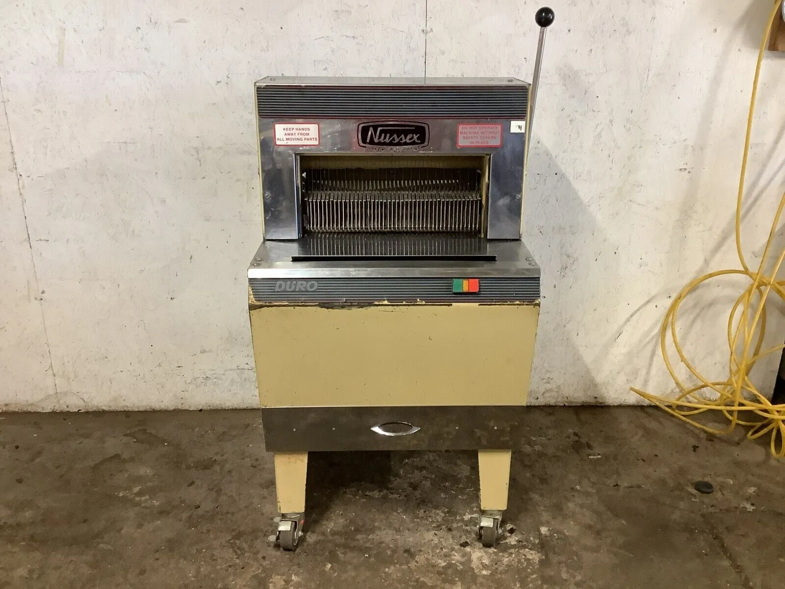 152-0581 Nussex BDN/250 Bread Slicer