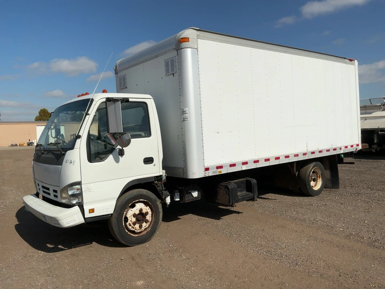 Used 2007 ISUZU 18' Box trucks Michigan US | Miedema Asset Management Group #1579183