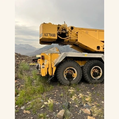 USED 1992 GROVE AT700B