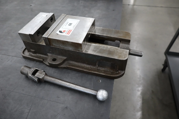 Used KURT WORKHOLDING SOLUTIONS D-675 Vises Minnesota US | Machinesused.com #1505715