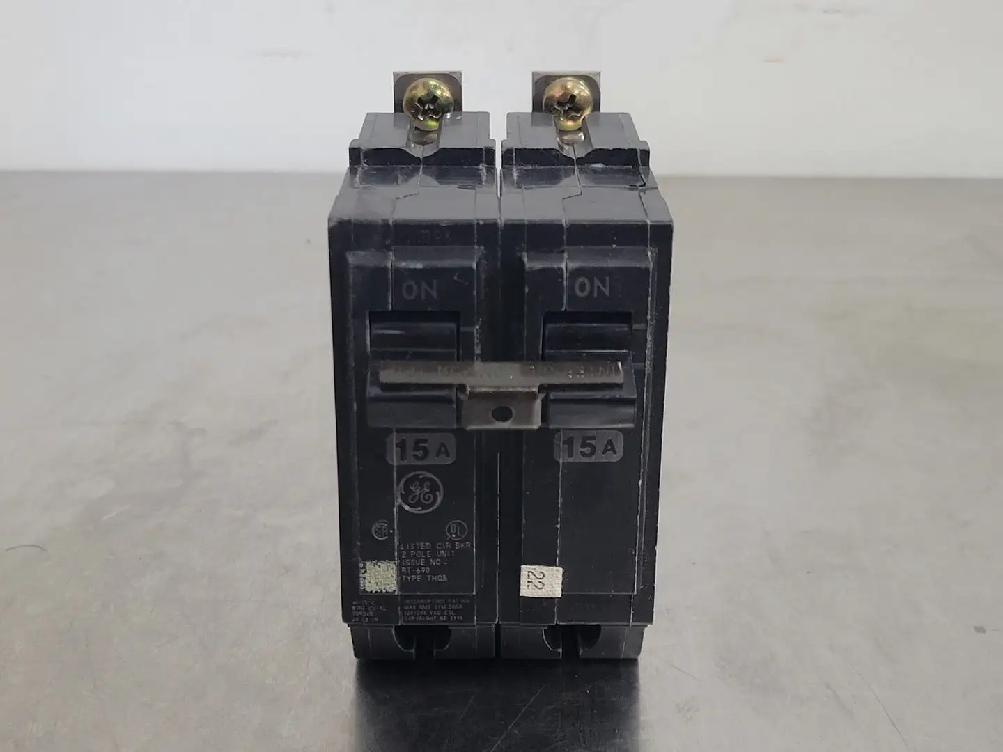Used GENERAL ELECTRIC THQB215 Switchgears British Columbia CA | Lenmark #241599