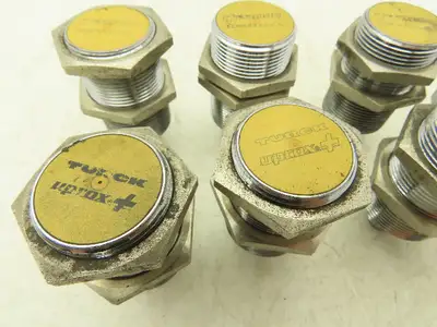Turck BI15U-M30-AP6X-H1141 Inductive Proximity Sensor 30mm 10-30VDC NO Lot of 8