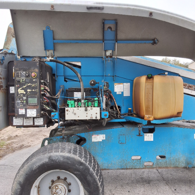 USED 2014 Genie S-65