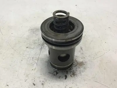 USED VICKERS 25-D10-30