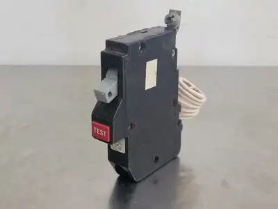 Used CUTLER-HAMMER CHB120 Switchgears British Columbia CA | Lenmark #241501