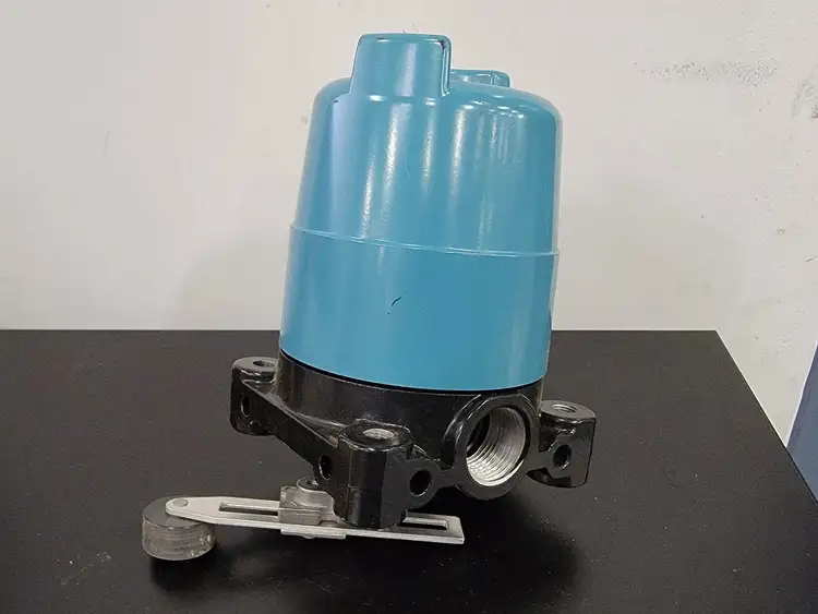 Used MICRO MOTION INC 21CX4 Switchgears British Columbia CA | Lenmark #243173