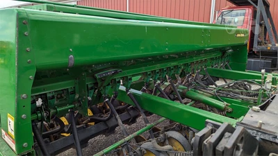 USED JOHN DEERE 750