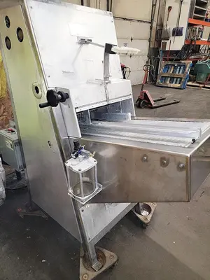 UNITED BAKERY EQUIPMENT 10 Automatic Bread Slicer | Harvest Equipment and Fabrication Inc (15)