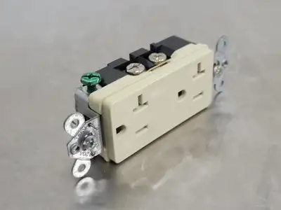 NEW HUBBELL HBL2162I