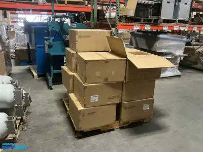Skid lot of Lumination LED Luminaire light fixtures 120-277V 50/60Hz model#LRXR830830MDLE