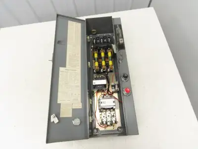 Cutler Hammer A30CGT0 Combination Motor Starter 10Hp 480V 3Ph Size 1 Fused