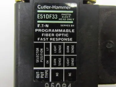 CH Cutler Hammer E51DF33 Series B4 Photo Electric Sensor Head Eaton