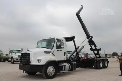 Used 2017 FREIGHTLINER 114SD Hooklifts & Roll-Offs Texas US | Roll Off Truck World #1491802