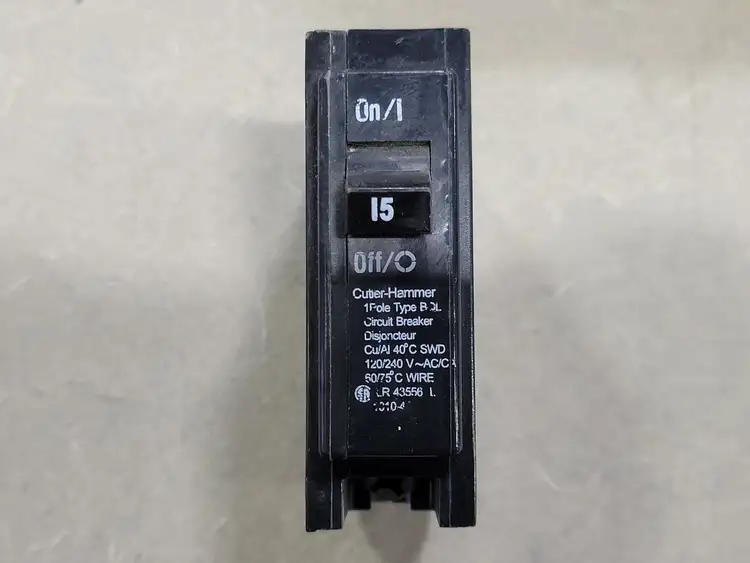 Used CUTLER-HAMMER BQL115 Switchgears British Columbia CA | Lenmark #242359