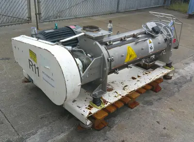 SPC9268  Mixer and Blender 14" dia x 42.25" long chamber Hosokawa Bepex model TS-14 Turbulizer high shear industrial paddle mixer Stainless Steel, 30 hp