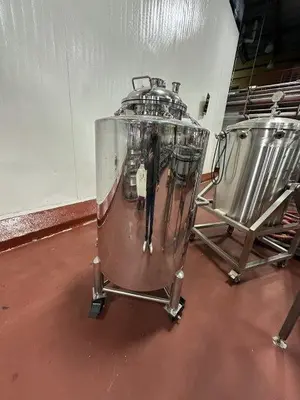 USED STOUT 100 GALLON