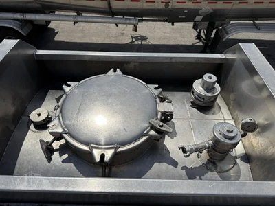 Used 2011 POLAR _UNKNOWN_ Tanker Trailers Indiana US | Lakeshore Equipment Sales #1546603