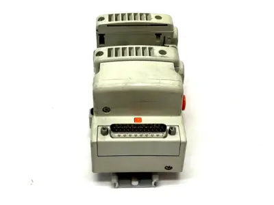VV5QC11-03N3FD0-DS | SMC  Plug-In Base Manifold - Used