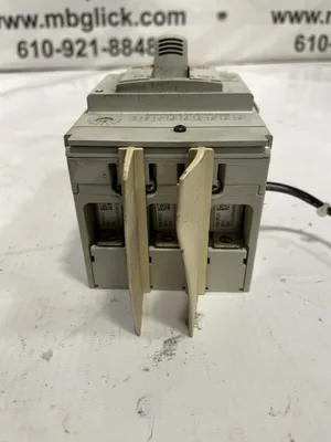 Allen-Bradley 140MG-G8P-B30-KA 3 Pole 3A Instantaneous Trip Circuit Breaker