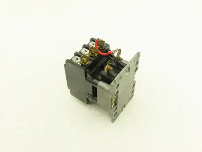 GE General Electric CR161FBG520A1AH Contactor 3-Pole 35A 120V Coil