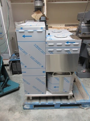Automatic Coffee Brewer, Fetco #CBS-72A, High Volume Dual coffee brewer, open box