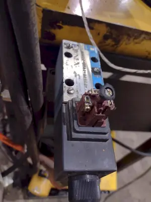 CAT CRIMPUTER HOSE CRIMPING & COUPLING PRESS , WITH TOOLING DIES & ENERPAC HYDRUALIC UNIT: YOBRO #24865