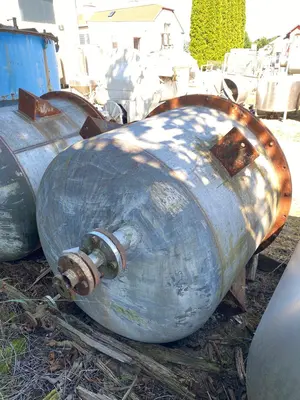 1973 _UNKNOWN_ 1,300 Liters Stainless Steel Tanks | Perry Equipment (4)