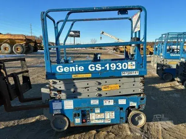 USED GENIE GS-1930