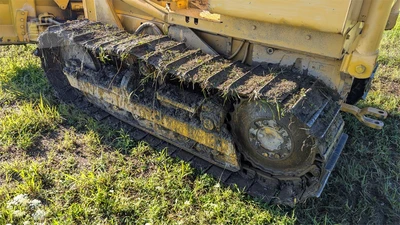 USED 1985 DEERE 450E