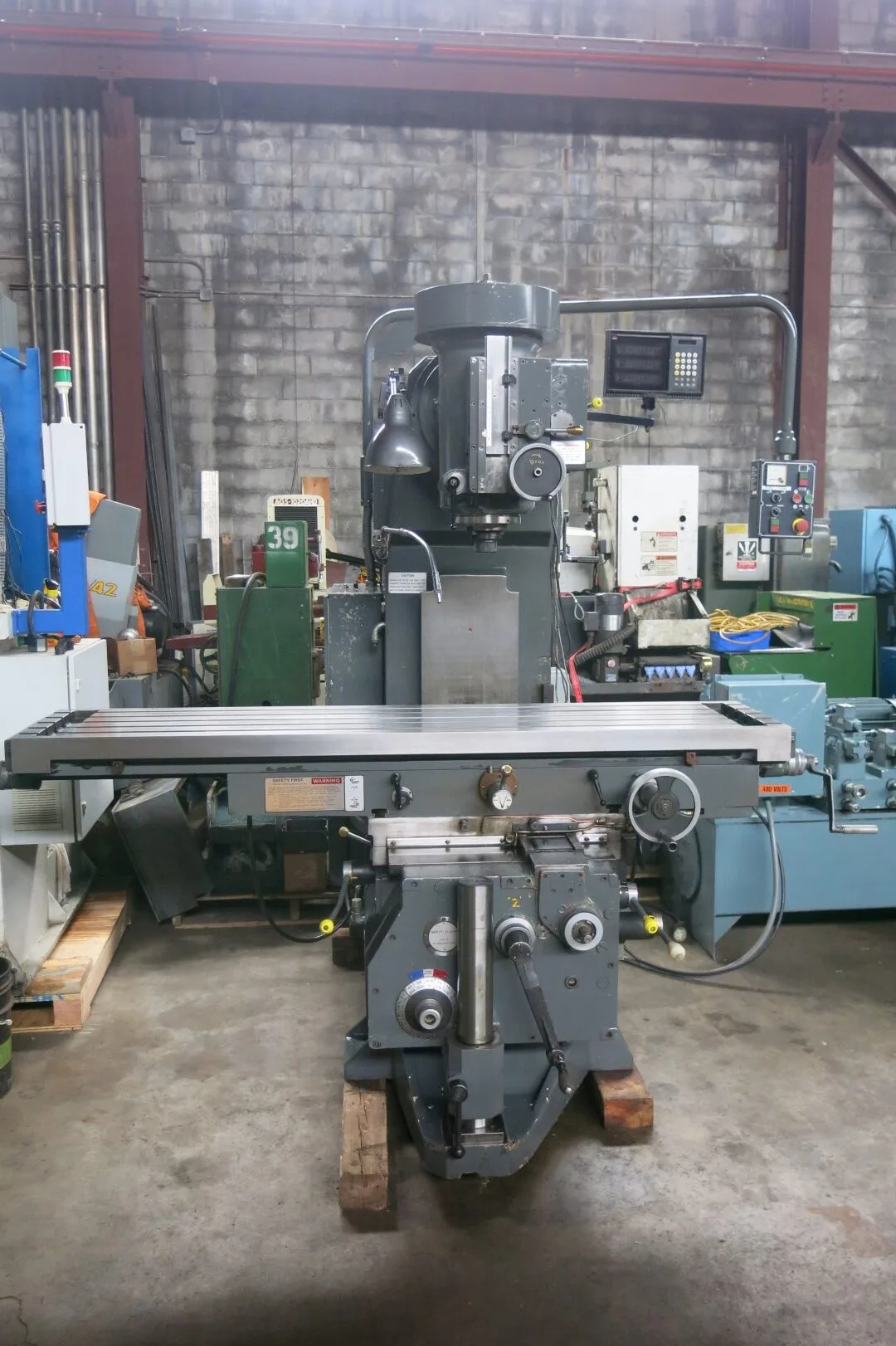 USED LAGUN GEARED HEAD MILLING MACHINE FVA-5LA / FVA 2000