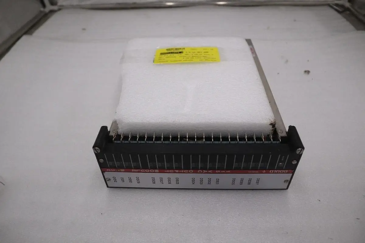 SCHNEIDER ELECTRIC B230-501 PLC MODULE STOCK G578