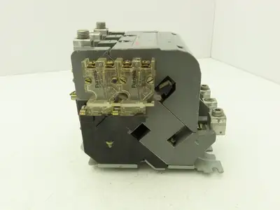Furnas 40HP32AF Contactor Motor Starter 3Ph 600v 50Hp Ser A Coil 120v Size 3 90A