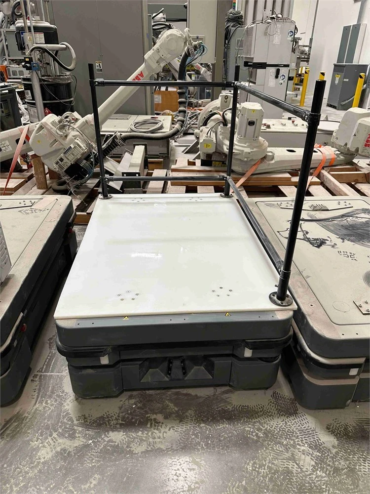 Used MIR AUTONOMOUS MOBILE ROBOT Robots Florida US | MachineryMax #1461859
