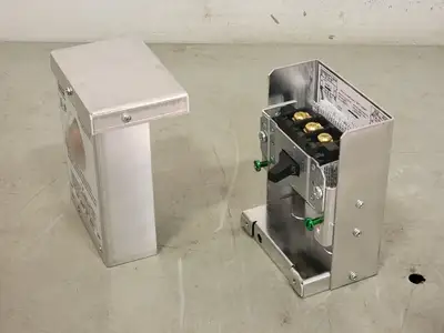 NEW HUBBELL HBL13R89D