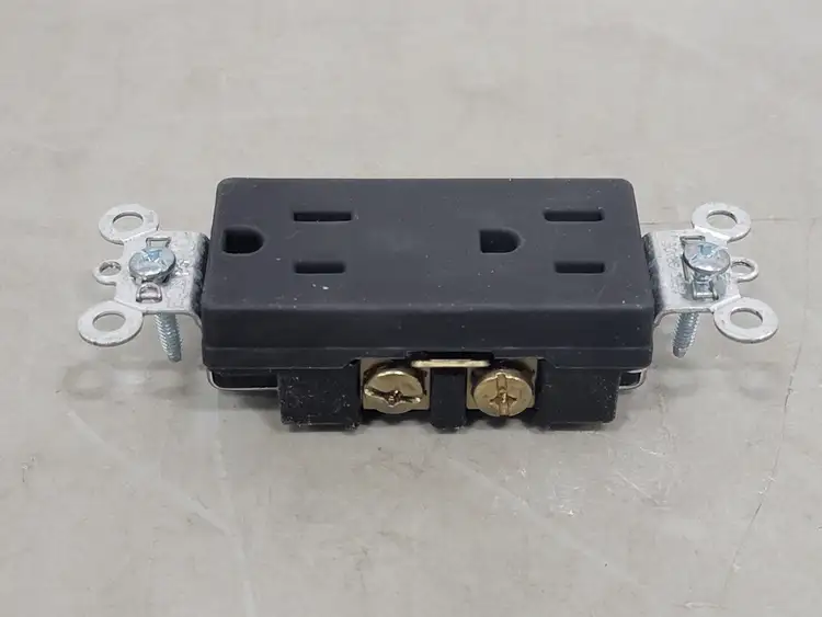 New | in-Stock PASS & SEYMOUR 26252-BK Cable & Wire British Columbia CA | Lenmark #248804