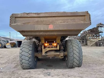 2013 Caterpillar 740B