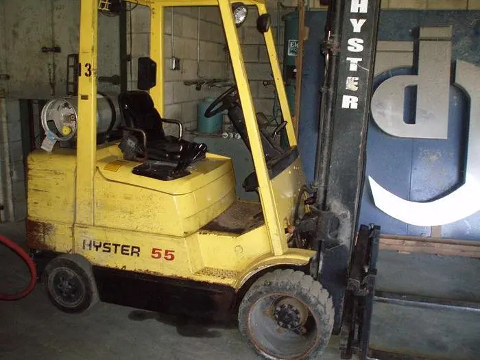 5,500 lb. HYSTER Model S55XM Forklift; S/N D187V12985W; MFG 1999
