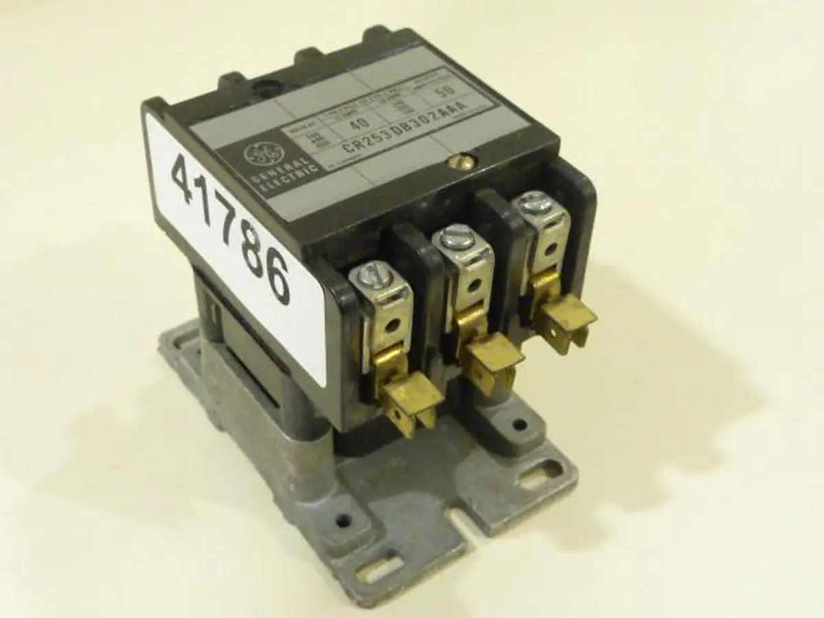 USED GENERAL ELECTRIC CR253DB302AAA